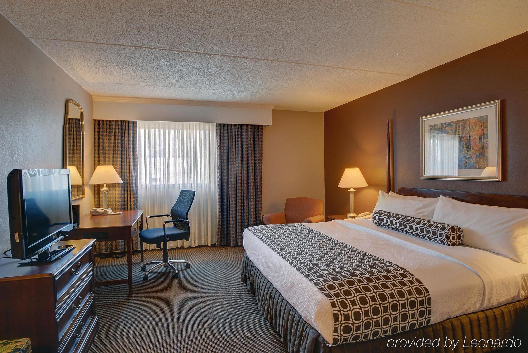 Red Lion Hotel Cromwell Esterno foto
